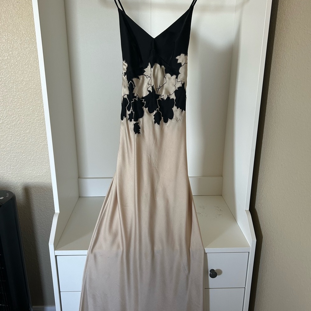 Genuine Silk Josie Natori Black and Cream Slip Dress with Floral Appliqué